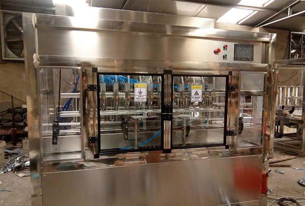 12头全自动直线灌装线